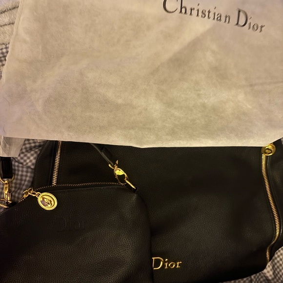 Beautiful leather bag! New-Large size with detachable pouch! - Picture 4 of 5